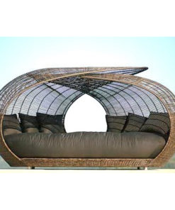 Wicker outdoors daybed